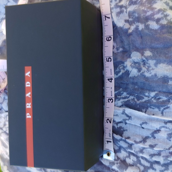 Prada Black Gift Box, 7"x4"x3" - Picture 4 of 10